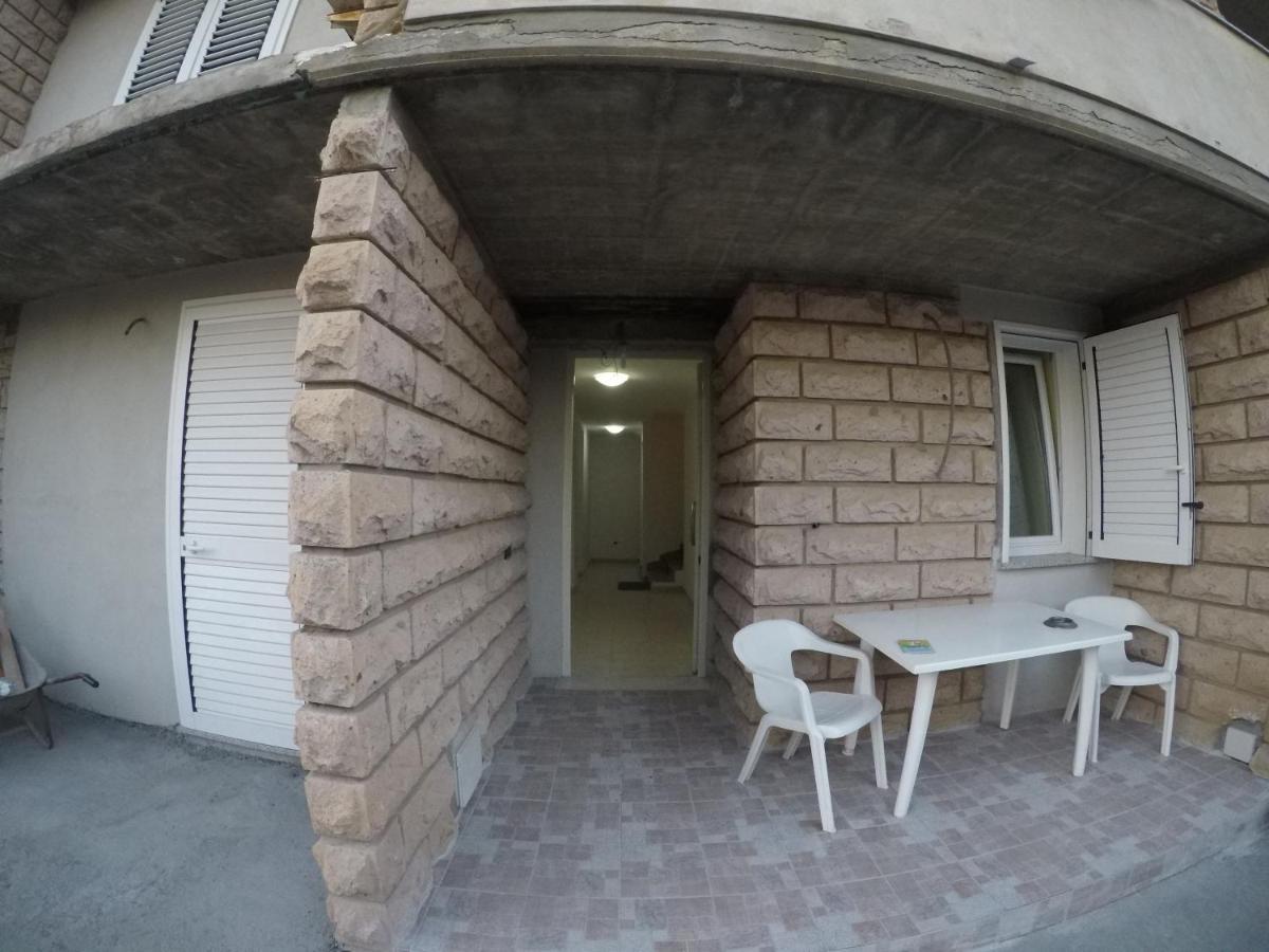 B&B Bassu Bosa Exterior photo