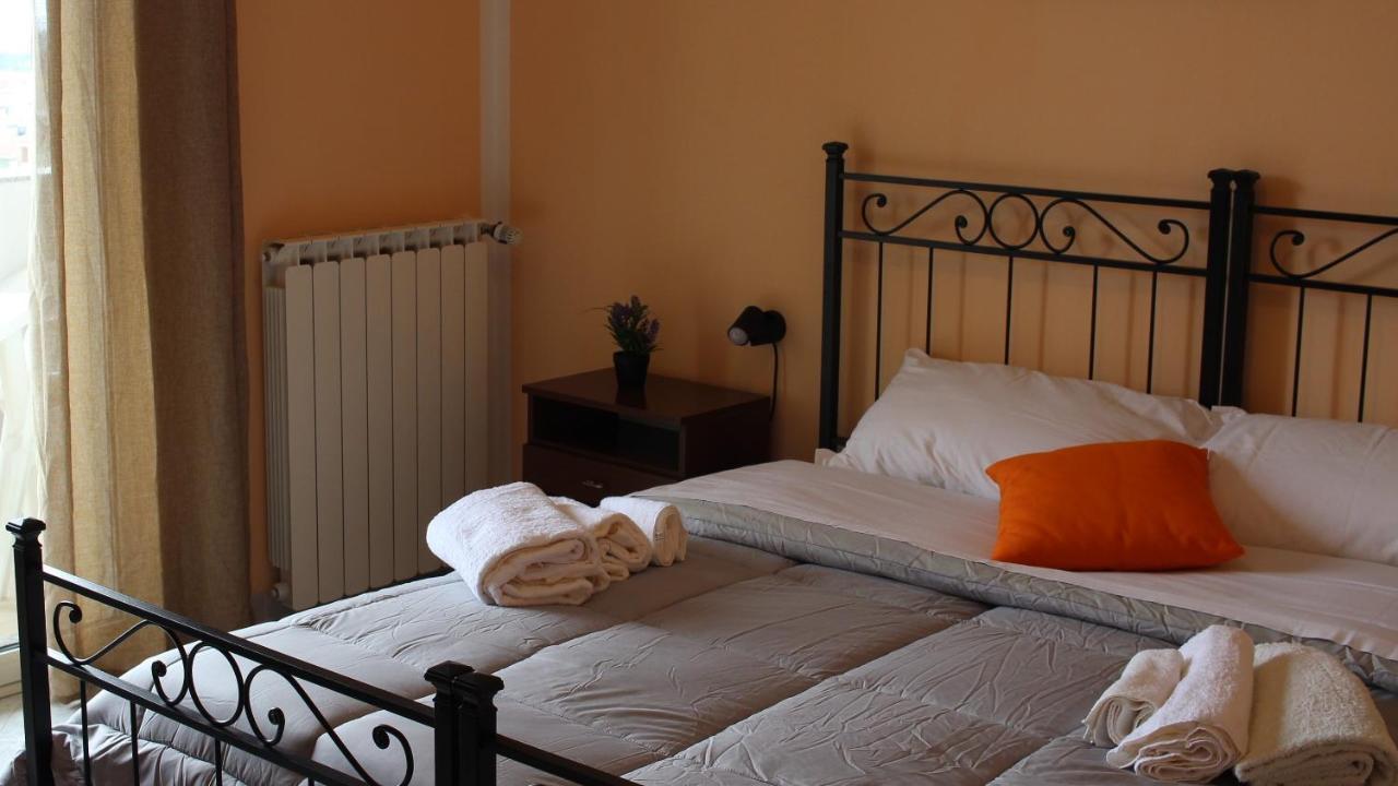 B&B Bassu Bosa Exterior photo